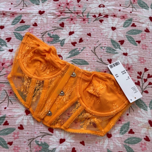 uo lace corset - Picture 5 of 9